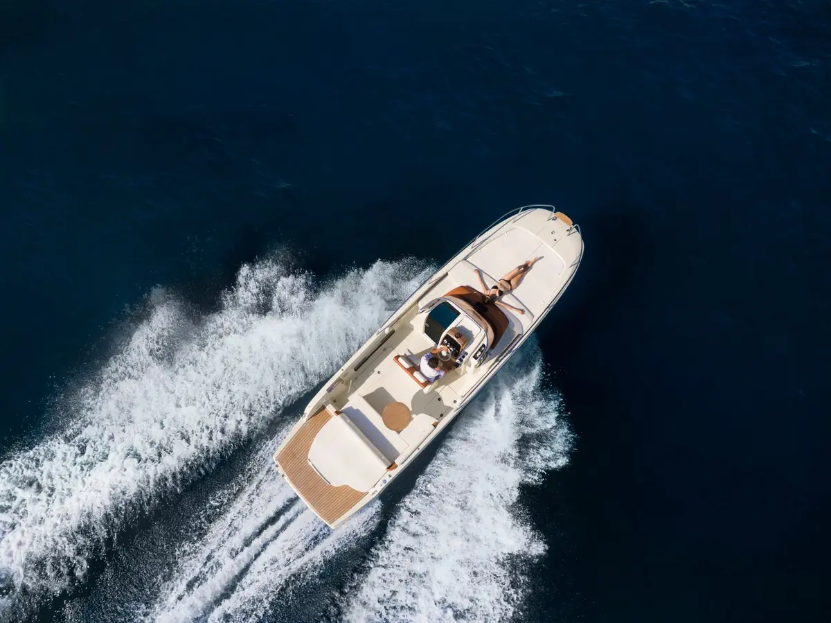 Invictus 280, aft deck — Athens Yachts Rental, Athens